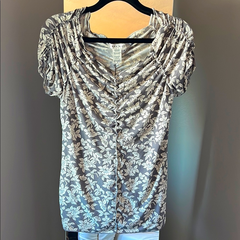 Floral Gray Top